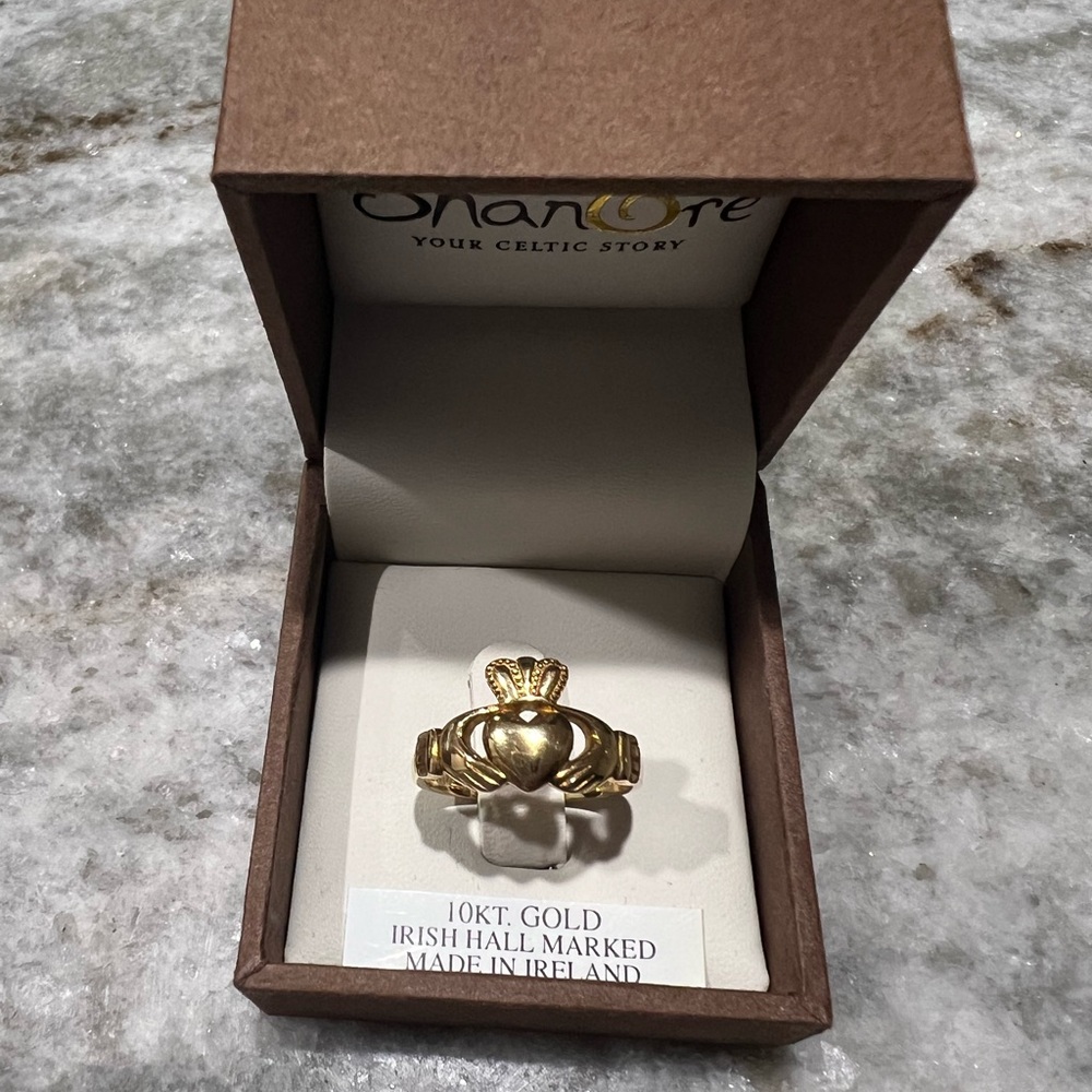ShanOre 10kt Gold Claddagh Ring